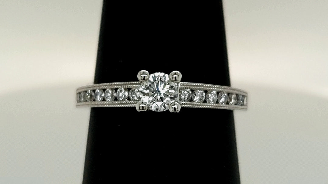 Holiday Sales and Gift Ideas At Diamond Vault of Troy