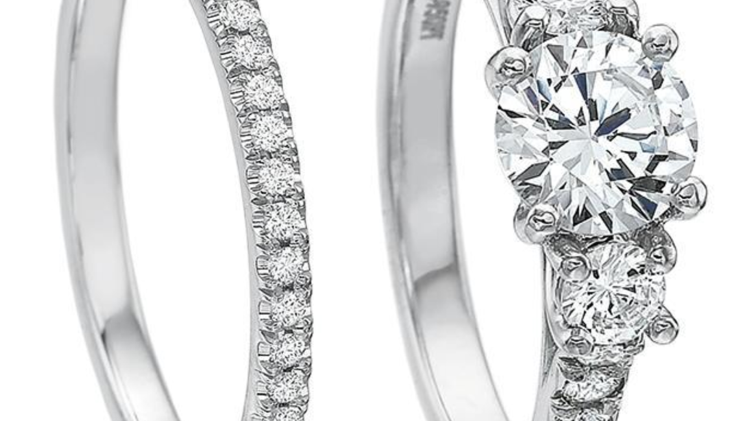 Holiday Shopping at local Jewelry Store in Troy MI