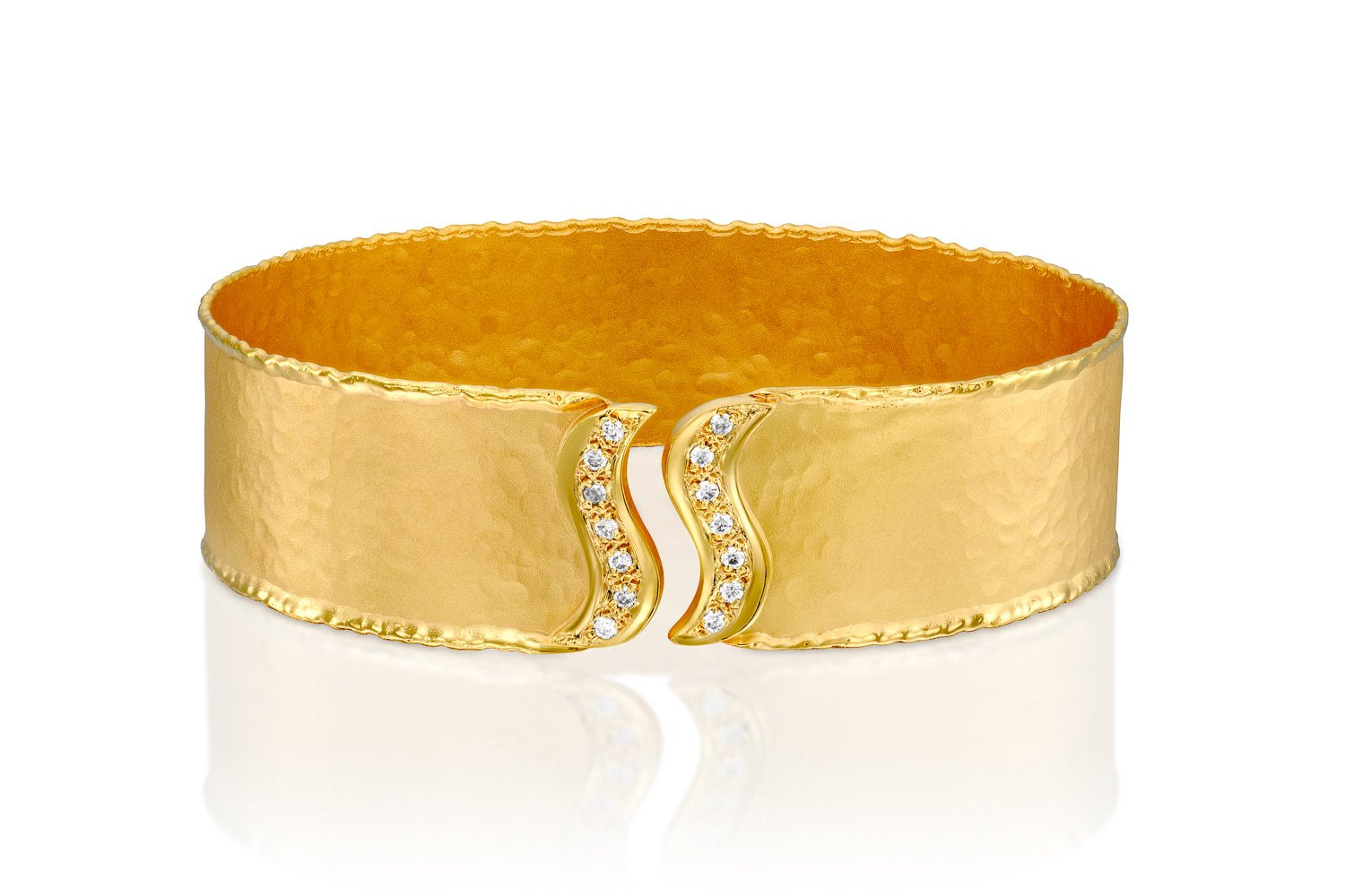 3983 -  diamond cuff bracelet in14kt yellow gold hammered finish with shiny torched edges