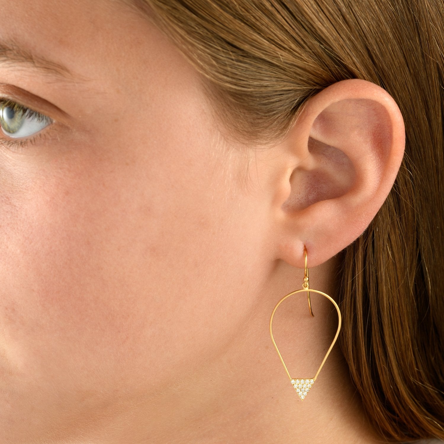 5510 - 14kt yellow gold pave the diamond front facing hoop drop earring