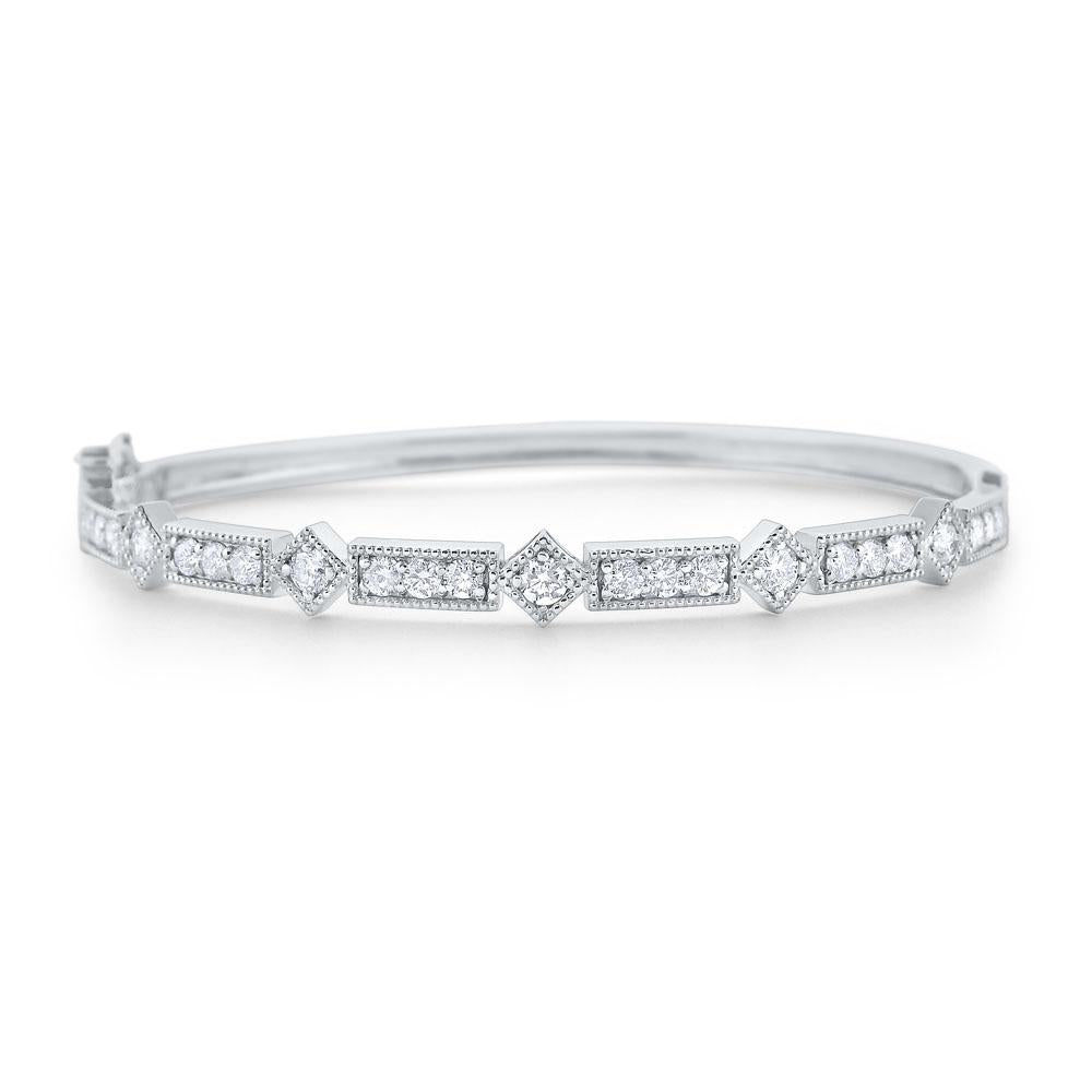b6052 kc design diamond antique style bangle set in 14 kt. gold