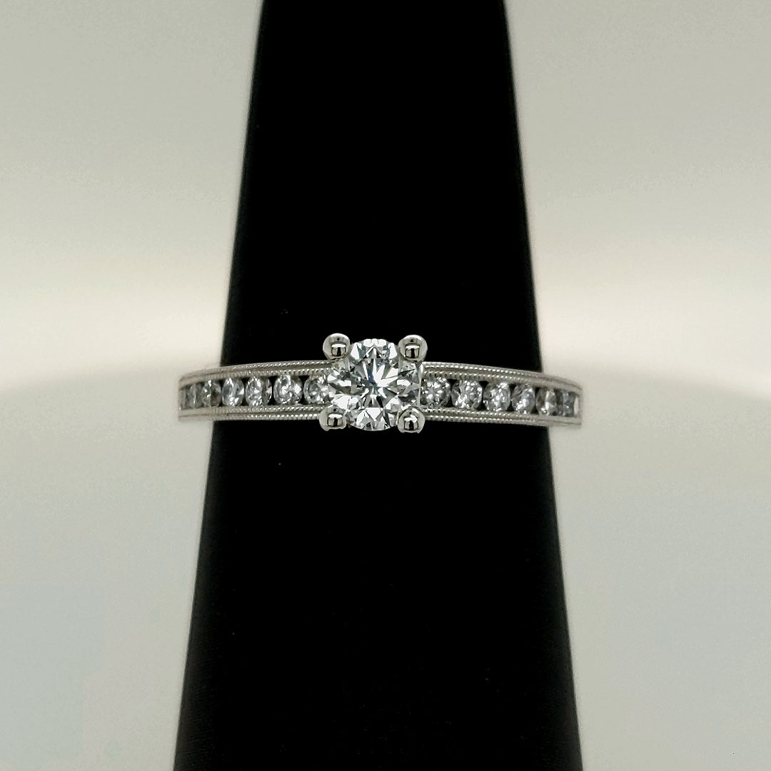 Holiday Sales and Gift Ideas At Diamond Vault of Troy