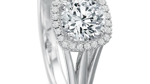 Find Lab and Natural Diamond Engagement Rings Near Me