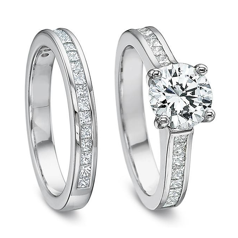 Turn to Diamond Vault of Troy for your Engagement Ring