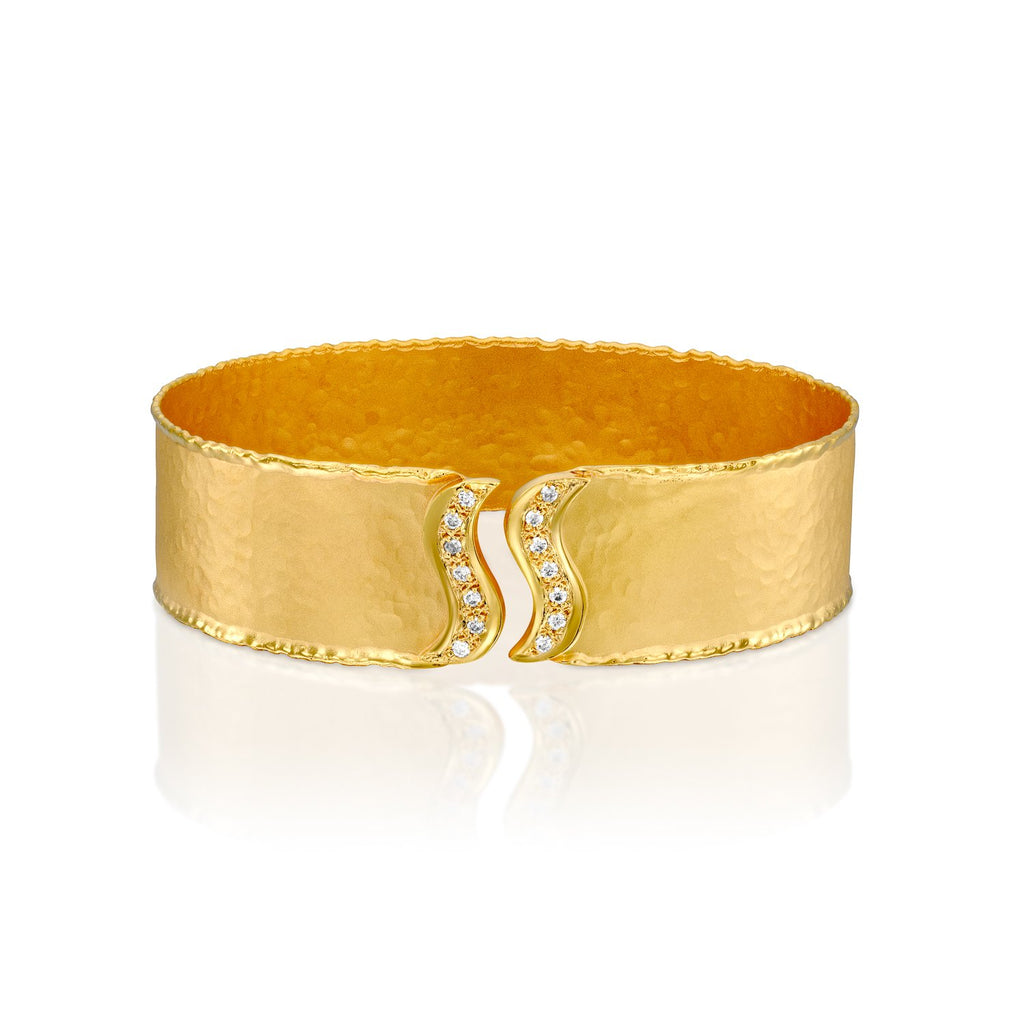 3983 -  diamond cuff bracelet in14kt yellow gold hammered finish with shiny torched edges