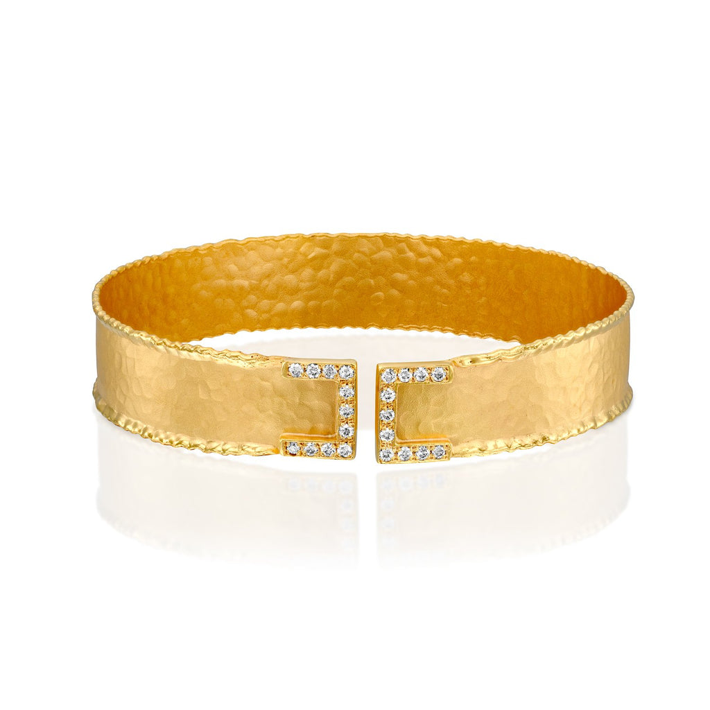 5628 - 14kt yellow gold hammered with shiny torched edges diamond cuff bracelet