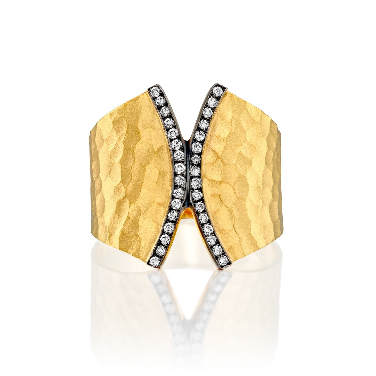 6488 - 14kt detailed yellow hammered gold ring, .16cttw white diamond with black rhodium