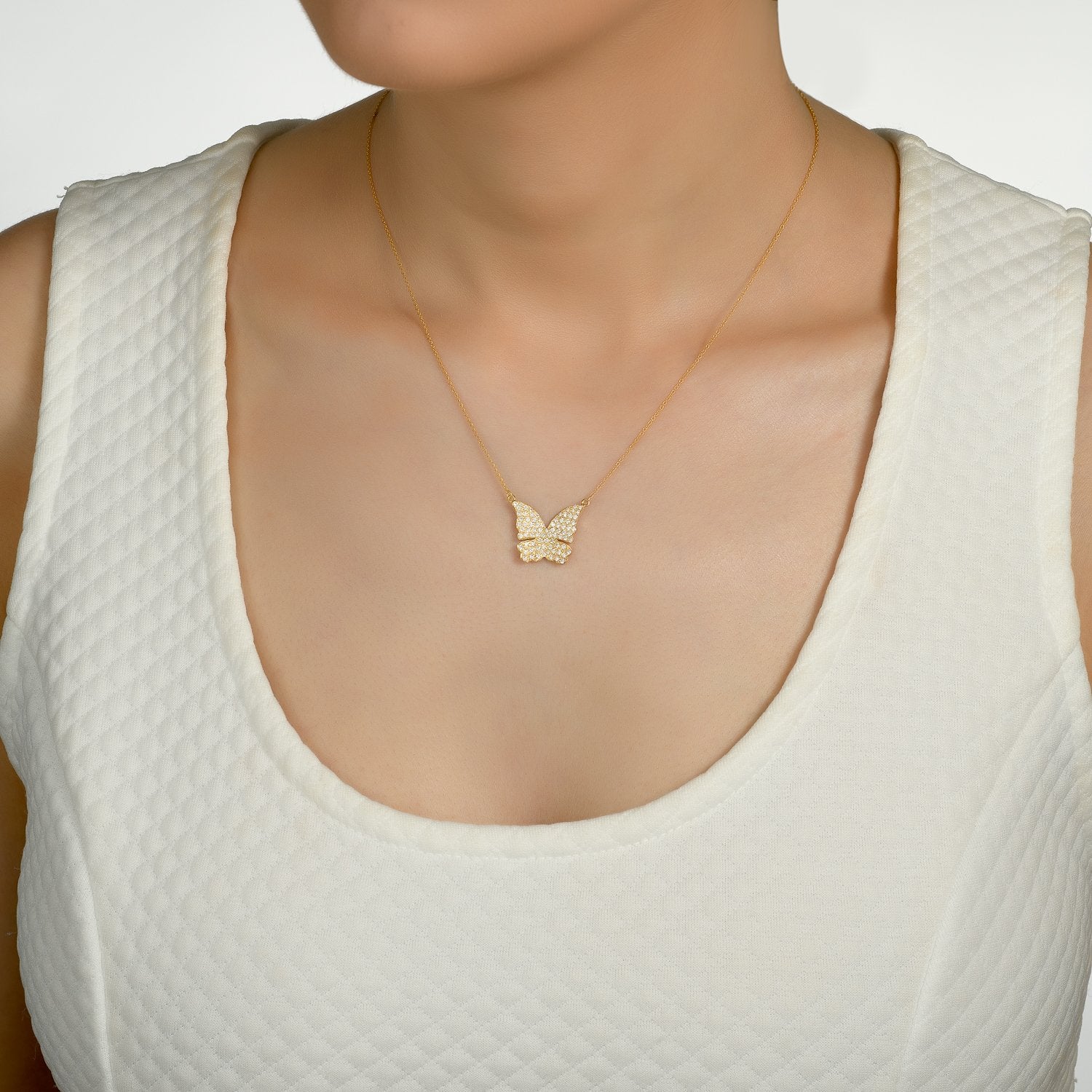 6594 - 14kt pave diamond butterfly necklace
