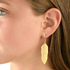 6689 - 14kt yellow gold special engraving feather diamond drop earring