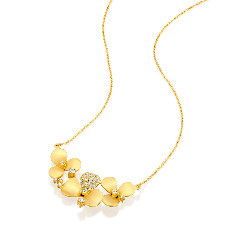 7262 - 14kt yellow gold matte satin diamond flower necklace